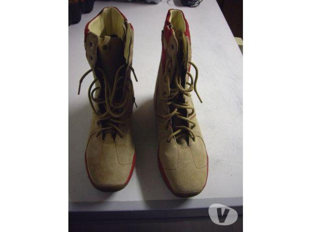 Chaussures Bas-Rhin Bouxwiller - 67330 - Photos Vivastreet Boots Beige-Rouge pointure 41 -neuves