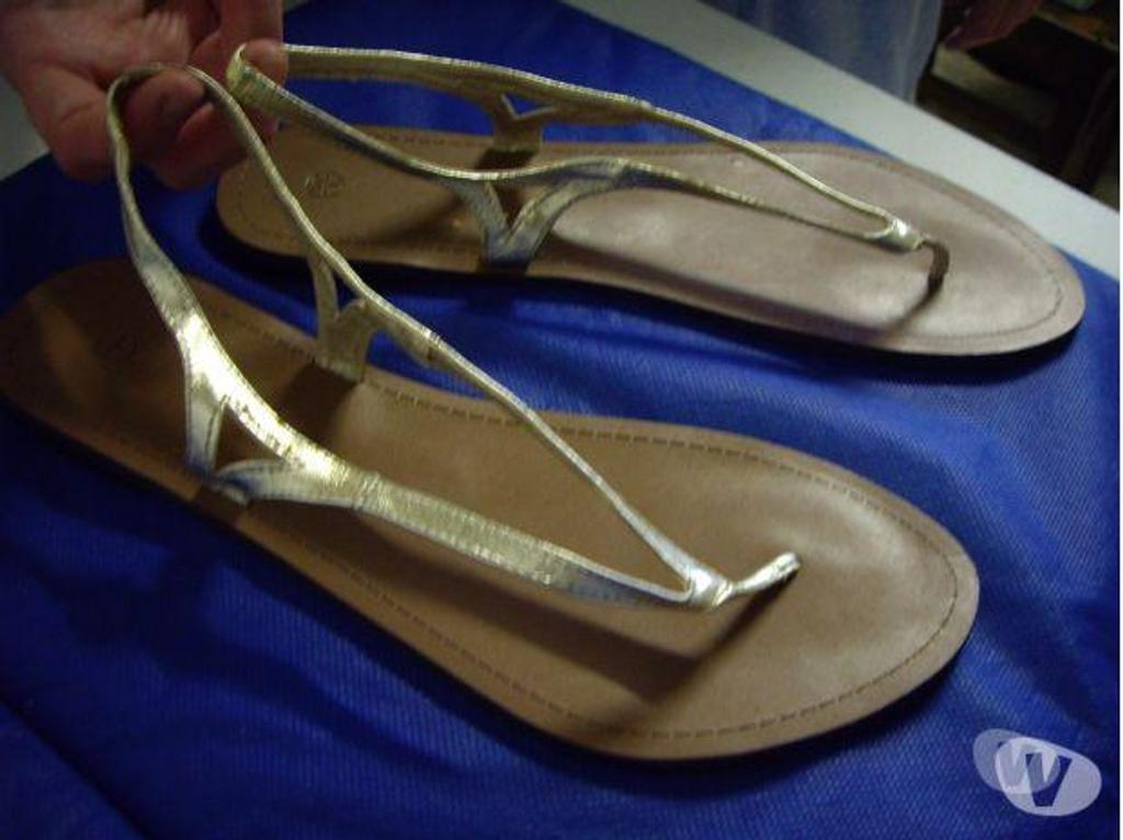 Chaussures Bas-Rhin Bouxwiller - 67330 - Photos Vivastreet Paires de Sandales-Entredoigts pt 41-neuves
