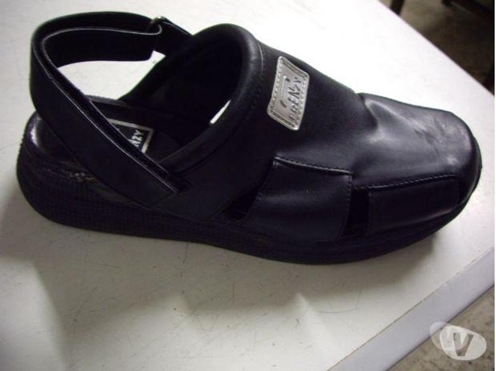 Chaussures Bas-Rhin Bouxwiller - 67330 - Photos Vivastreet Derbys Noir à sangle scratch pt 39 à 4 €