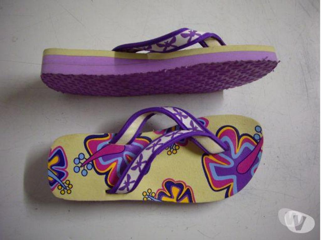 Chaussures Bas-Rhin Bouxwiller - 67330 - Photos Vivastreet Paires de Tongs Mixte (Homme et Femme) pt 39 à 2,50 €