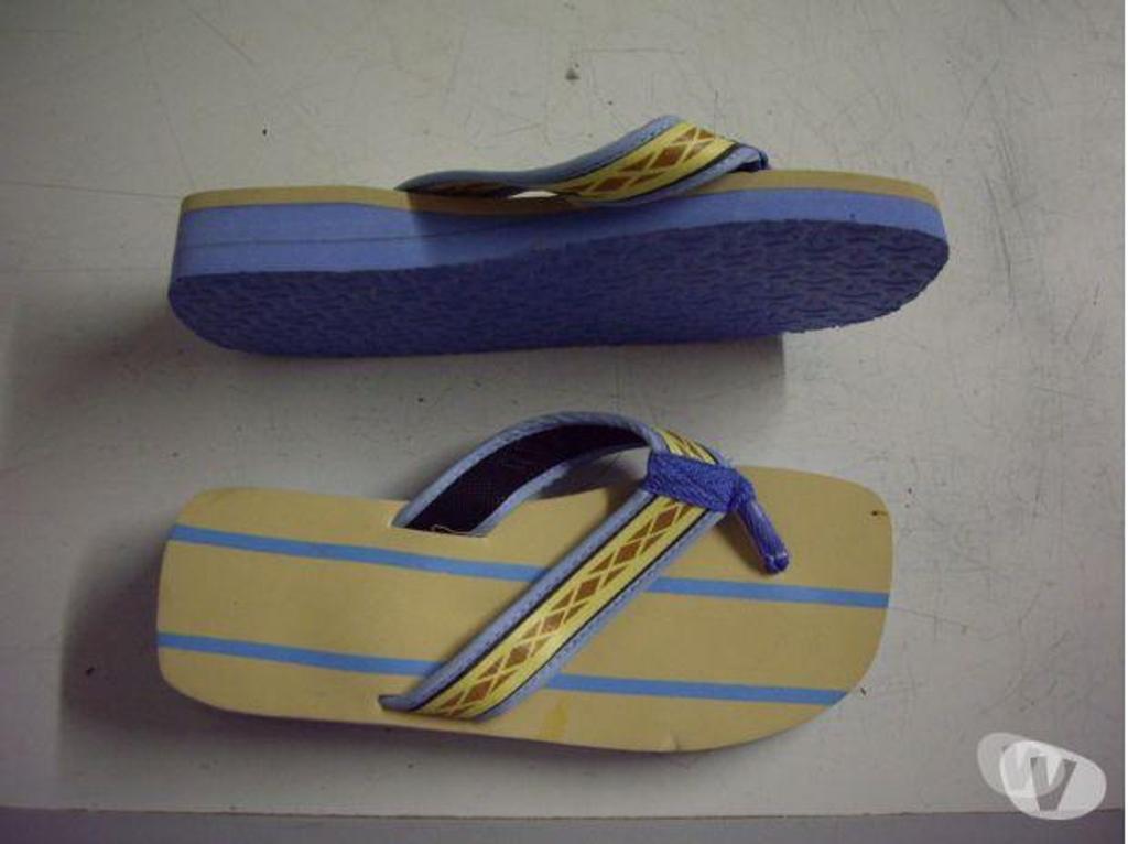 Chaussures Bas-Rhin Bouxwiller - 67330 - Photos Vivastreet Paires de Tongs Mixte (Homme et Femme) pt 39 à 2,50 €