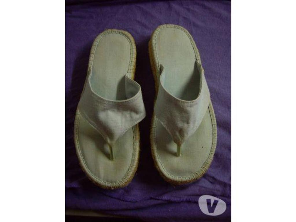 Chaussures Bas-Rhin Bouxwiller - 67330 - Photos Vivastreet Paires d'Espadrilles à large semelle pt 40 à 4 €