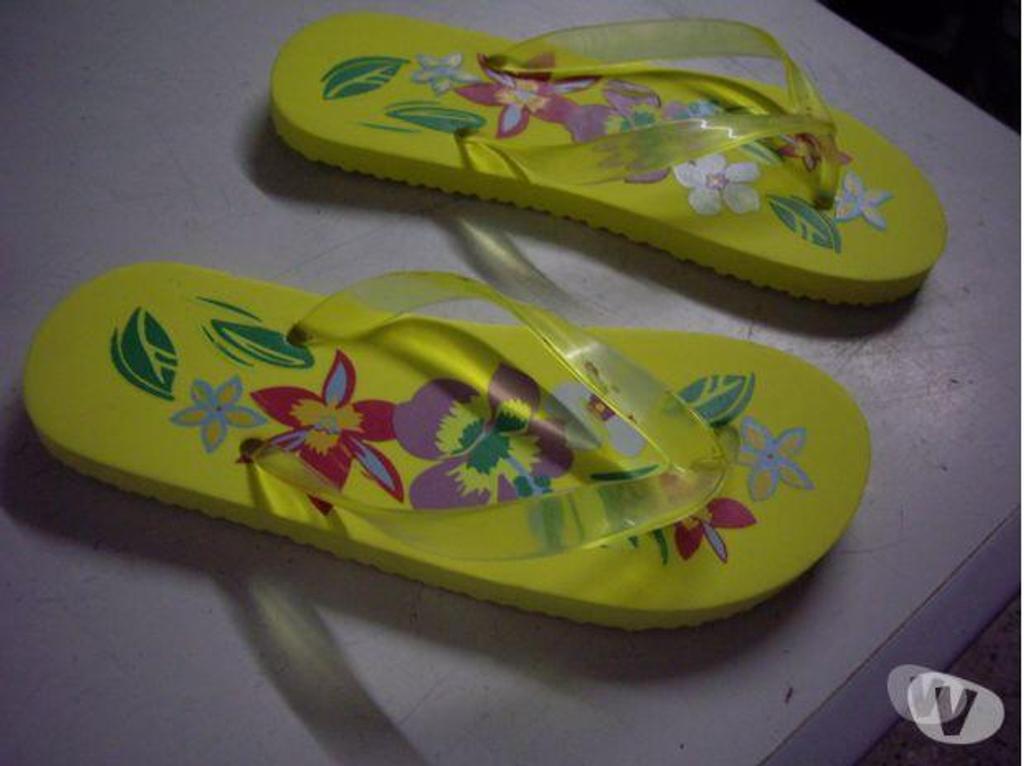 Chaussures Bas-Rhin Bouxwiller - 67330 - Photos Vivastreet Tongs Jaune pt 39-neuves- à 2 €