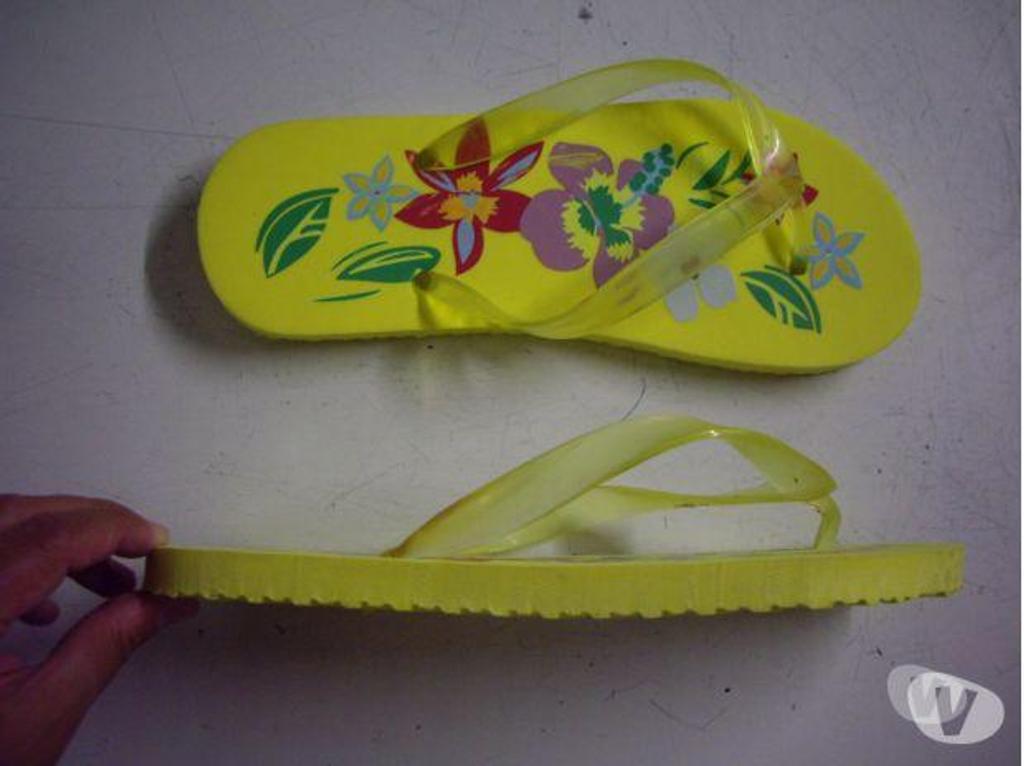 Chaussures Bas-Rhin Bouxwiller - 67330 - Photos Vivastreet Tongs Jaune pt 39-neuves- à 2 €