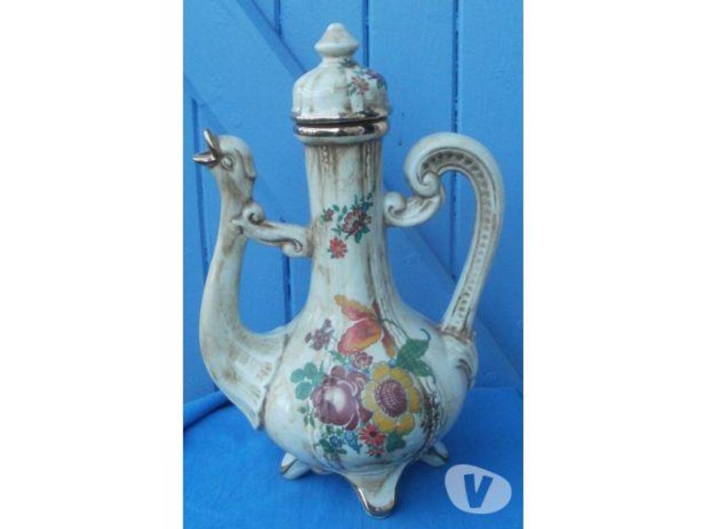 Décoration - art Tarn-et-Garonne Montauban - 82000 - Photos Vivastreet AIGUIERE en porcelaine italienne LE TORRI avec bouchon