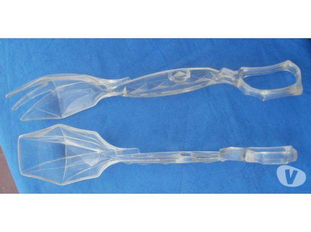 Ameublement & art de la table Tarn-et-Garonne Montauban - 82000 - Photos Vivastreet Couverts, pince à salade en plastique dur, vintage