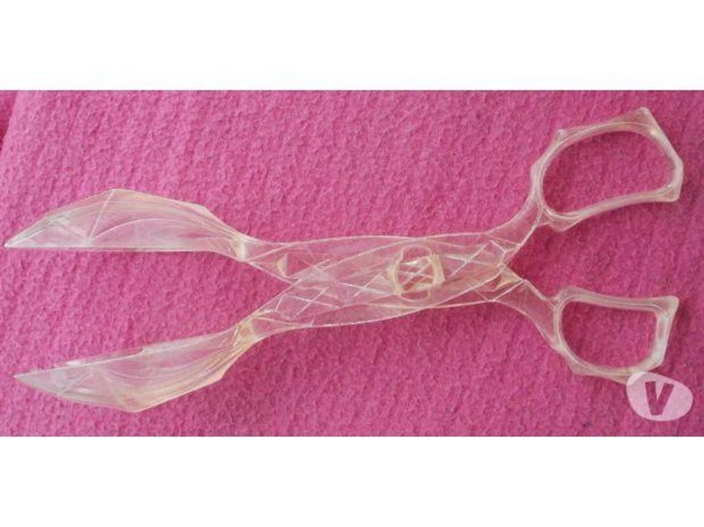 Ameublement & art de la table Tarn-et-Garonne Montauban - 82000 - Photos Vivastreet Couverts, pince à salade en plastique dur, vintage