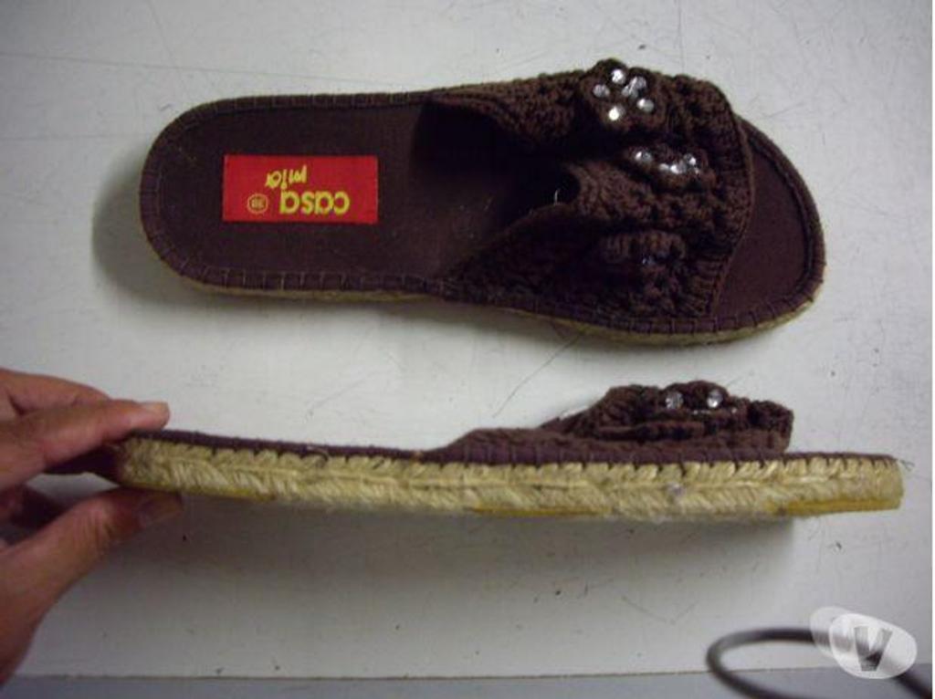 Chaussures Bas-Rhin Bouxwiller - 67330 - Photos Vivastreet Espadrilles Brun à fleurs perlées pt 38-neuves à 4,50 €