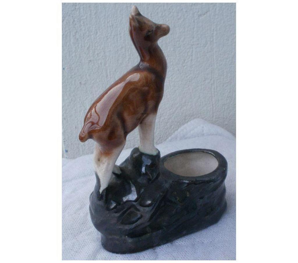 Décoration - art Tarn-et-Garonne Montauban - 82000 - Photos Vivastreet CHAMOIS en porcelaine et petit pot VINTAGE