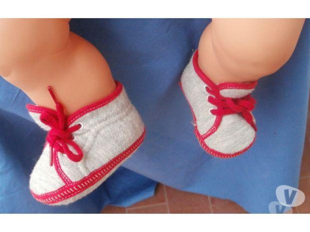 Vêtements bébés Tarn-et-Garonne Montauban - 82000 - Photos Vivastreet Petits chaussons fourrés VINTAGE