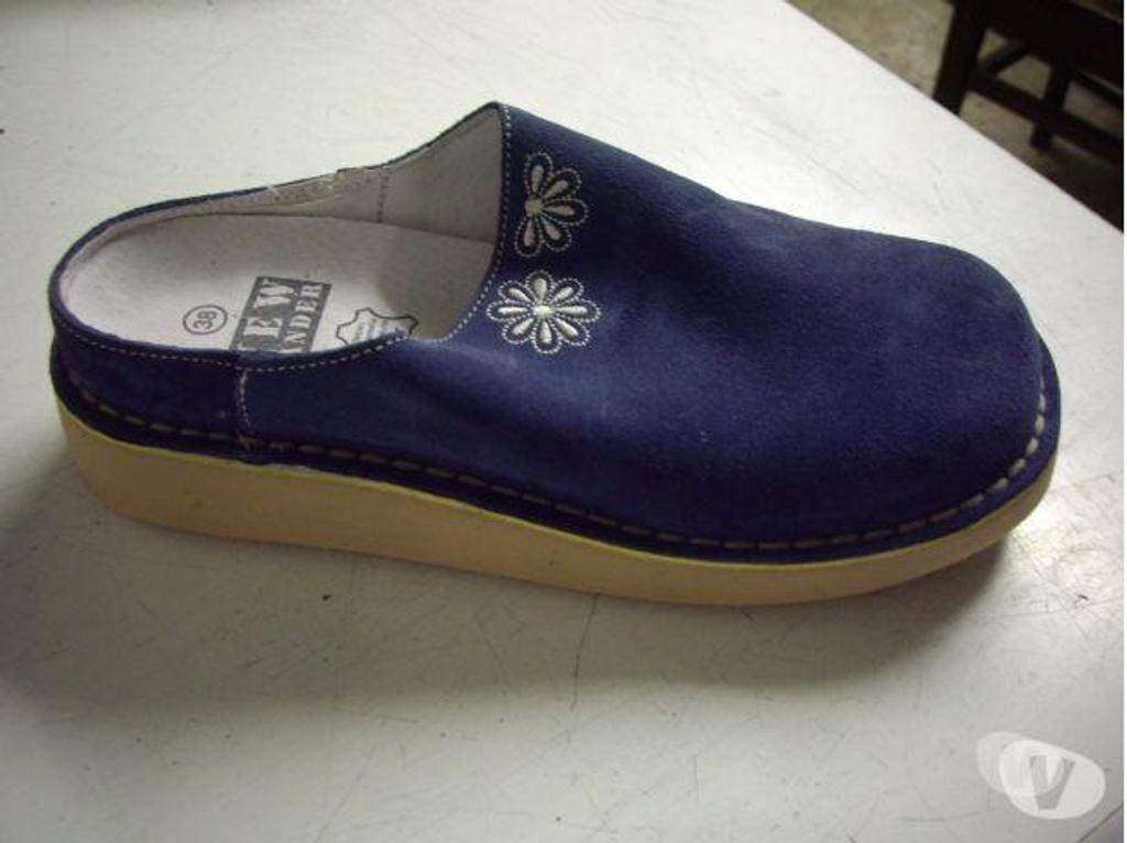 Chaussures Bas-Rhin Bouxwiller - 67330 - Photos Vivastreet Mules en Bleu Daim à fleurs New Lander pt 38 à 6 €