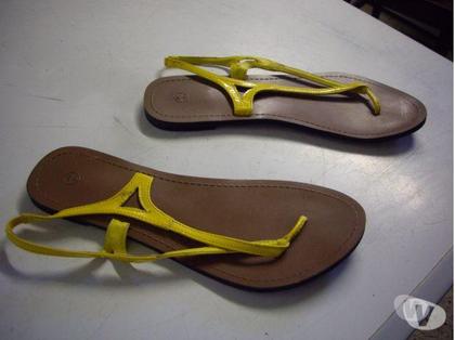 Chaussures Bouxwiller Bas-Rhin - Photos Vivastreet Sandales-Entredoigts coloris Jaune pointure 39 à 2,50 €