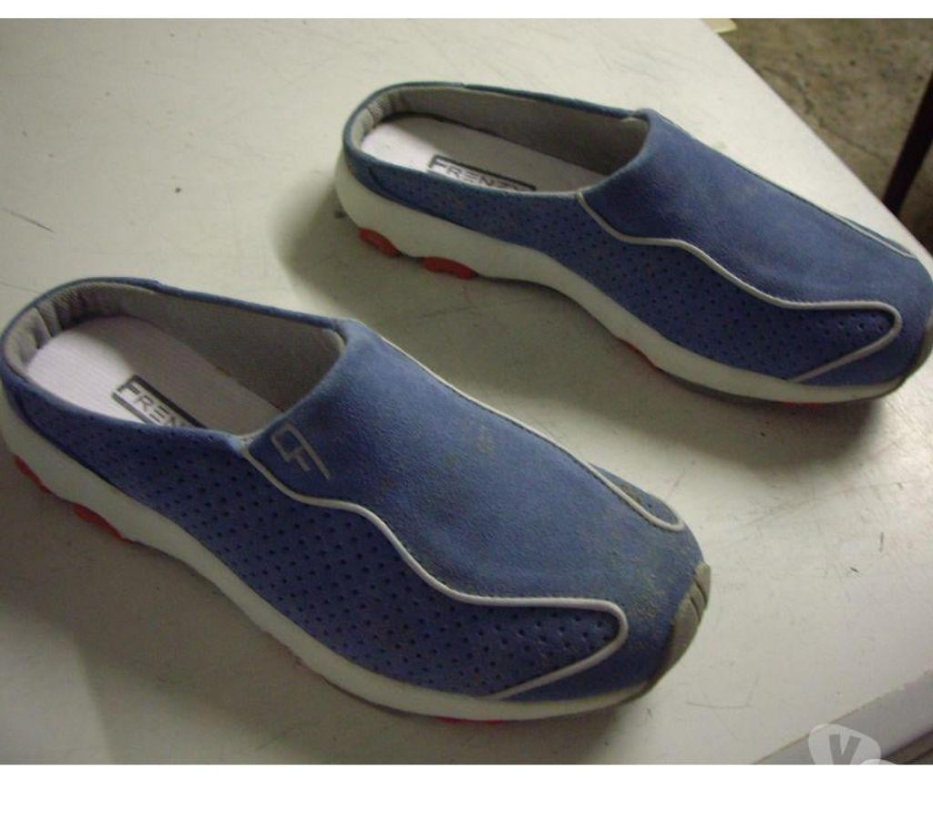 Chaussures Bas-Rhin Bouxwiller - 67330 - Photos Vivastreet Joggers coloris Bleu Ciel pt 38 - neuves- à 6 €