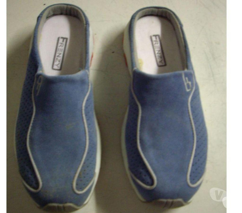 Chaussures Bas-Rhin Bouxwiller - 67330 - Photos Vivastreet Joggers coloris Bleu Ciel pt 38 - neuves- à 6 €