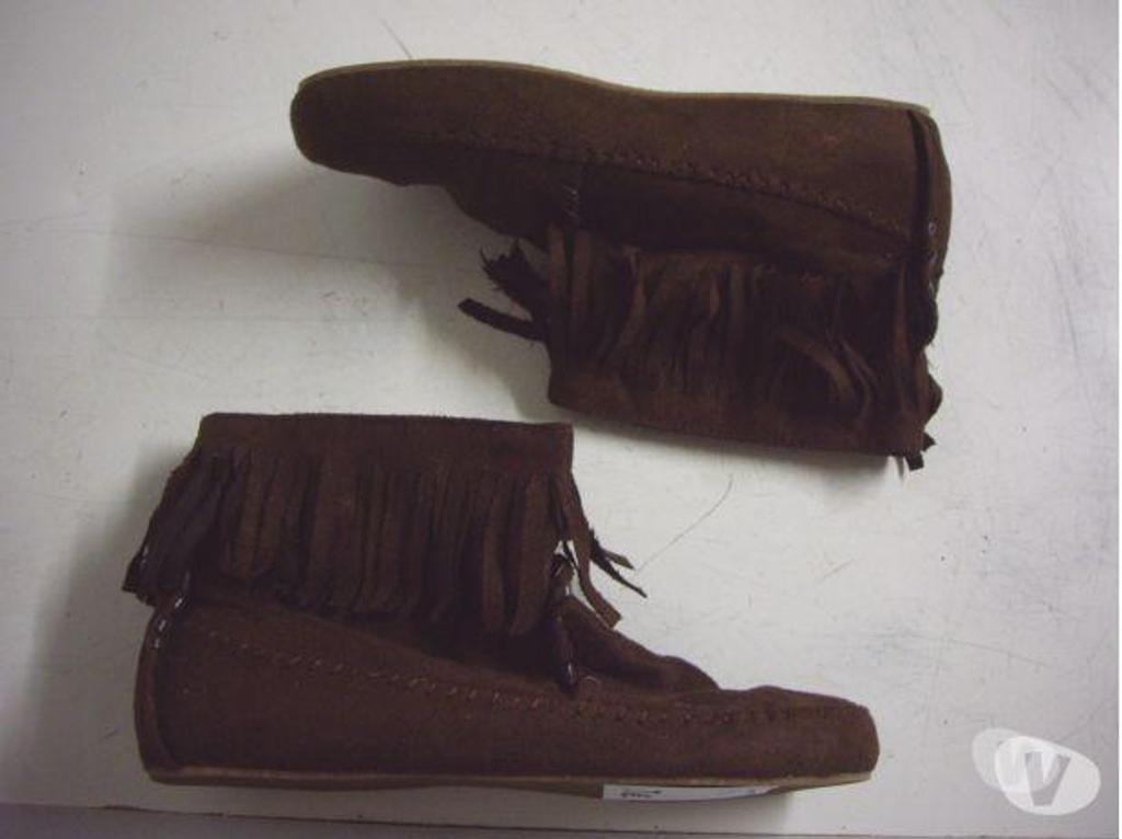 Chaussures Bas-Rhin Bouxwiller - 67330 - Photos Vivastreet Boots courtes Marron à franges pt 40-neuves- à 7 €