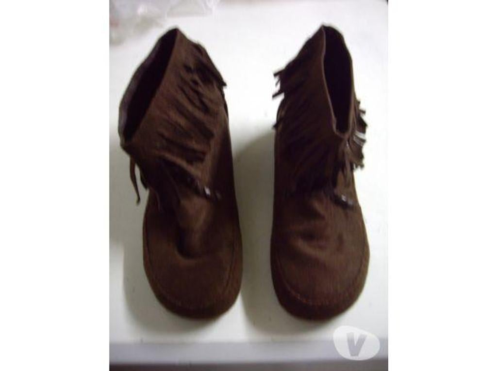Chaussures Bas-Rhin Bouxwiller - 67330 - Photos Vivastreet Boots courtes Marron à franges pt 40-neuves- à 7 €