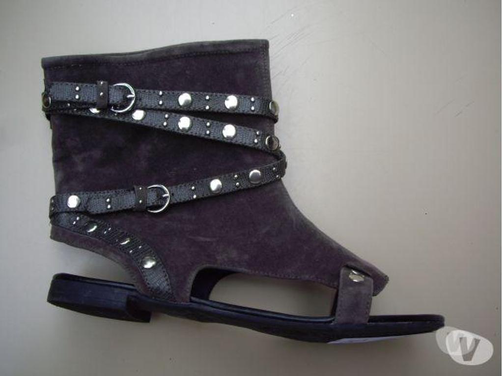 Chaussures Bas-Rhin Bouxwiller - 67330 - Photos Vivastreet Sandales Gris montantes pt 39 -neuves- à 7 €