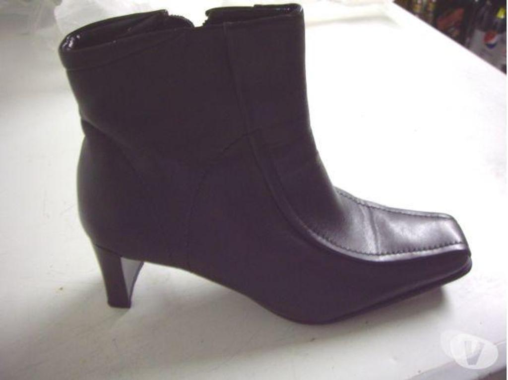 Chaussures Bas-Rhin Bouxwiller - 67330 - Photos Vivastreet Bottines Noir pointure 40-neuves- à 10 €