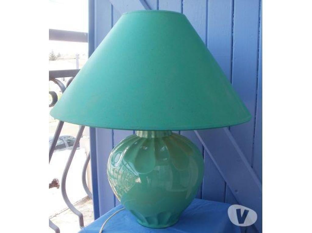 Décoration - art Tarn-et-Garonne Montauban - 82000 - Photos Vivastreet LAMPE de SALON de couleur verte
