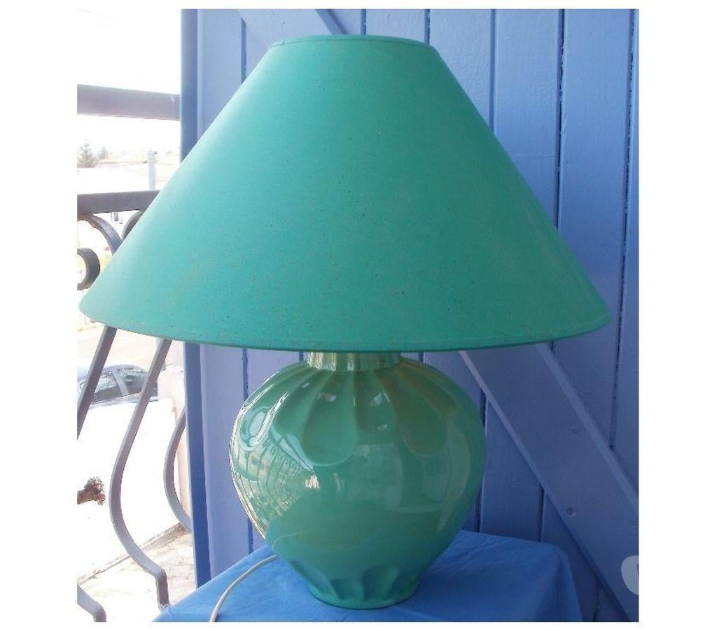 Décoration - art Tarn-et-Garonne Montauban - 82000 - Photos Vivastreet LAMPE de SALON de couleur verte