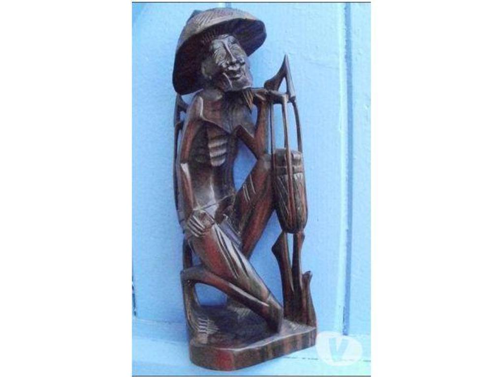 Décoration - art Tarn-et-Garonne Montauban - 82000 - Photos Vivastreet Statuette paysan indonésien de Ida Bagus Tilem ?