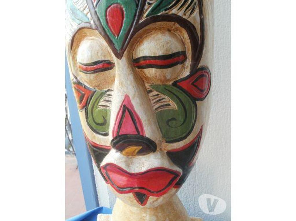 Décoration - art Tarn-et-Garonne Montauban - 82000 - Photos Vivastreet MASQUE ou statuette en bois peint Hauteur 52 cm