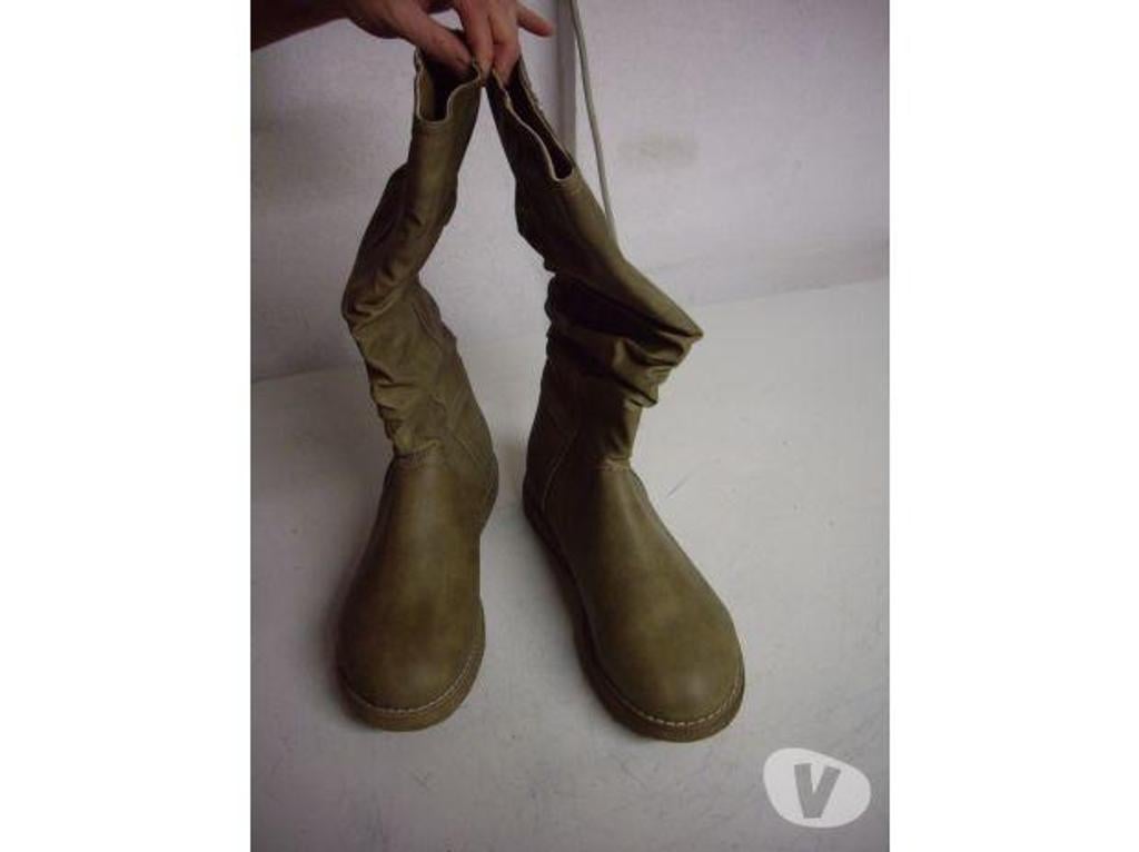 Chaussures Bas-Rhin Bouxwiller - 67330 - Photos Vivastreet Bottes Beige-Kaki pt 40-neuves- à 15 €