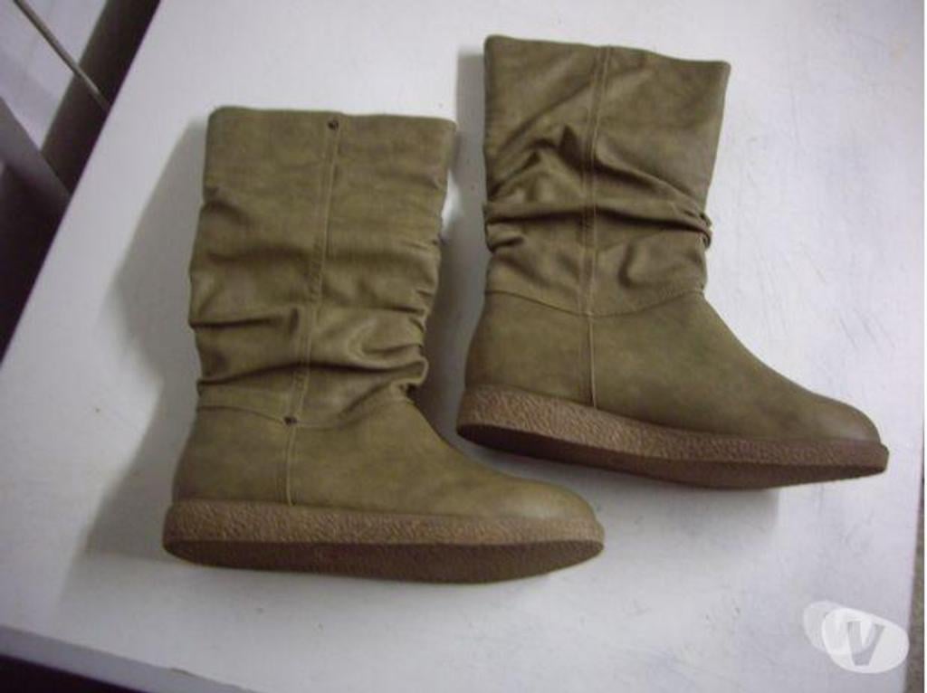 Chaussures Bas-Rhin Bouxwiller - 67330 - Photos Vivastreet Bottes Beige-Kaki pt 40-neuves- à 15 €
