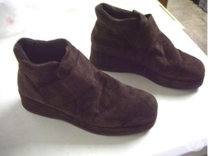 Chaussures et bottes occasion Bouxwiller Bas-Rhin - Photos Vivastreet Bottines Marron pt 41 à scratch-neuves- à 8 €