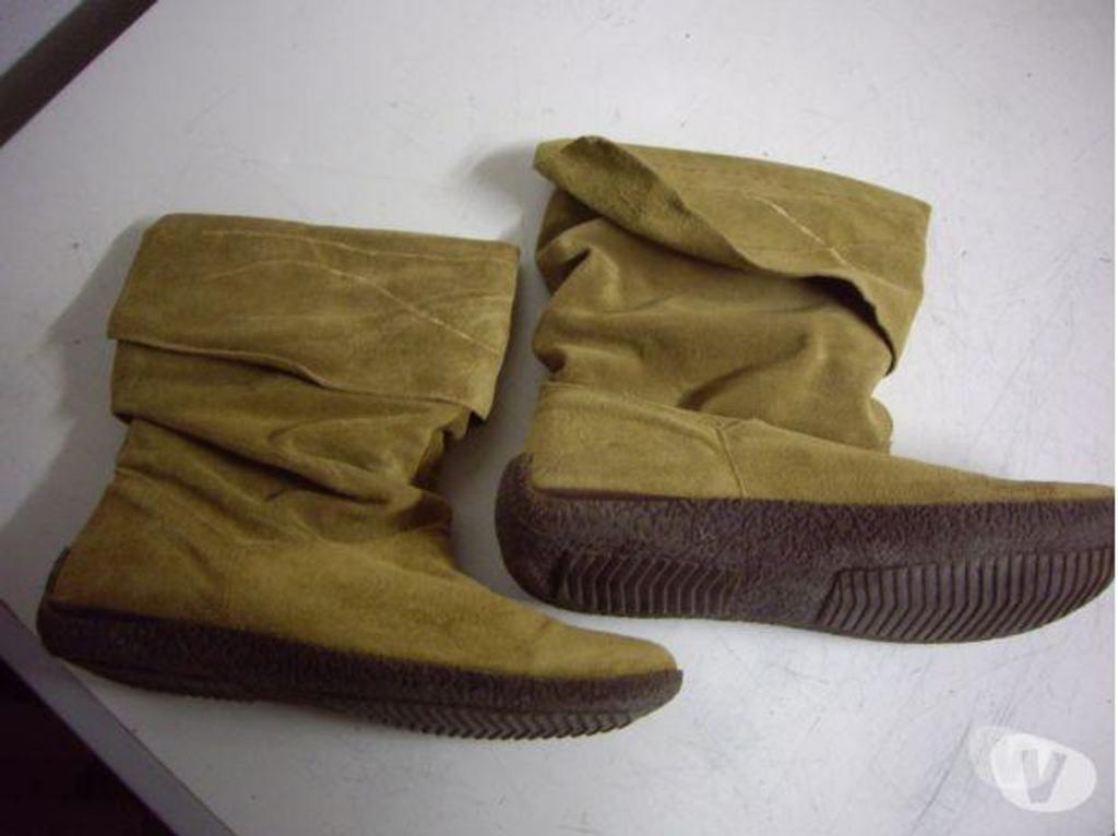 Chaussures Bas-Rhin Bouxwiller - 67330 - Photos Vivastreet Bottillons en daim Brun pt 40-neufs- à 12 €