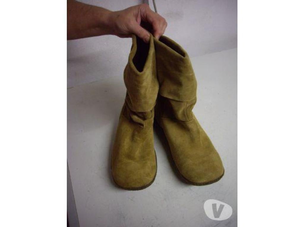 Chaussures Bas-Rhin Bouxwiller - 67330 - Photos Vivastreet Bottillons en daim Brun pt 40-neufs- à 12 €