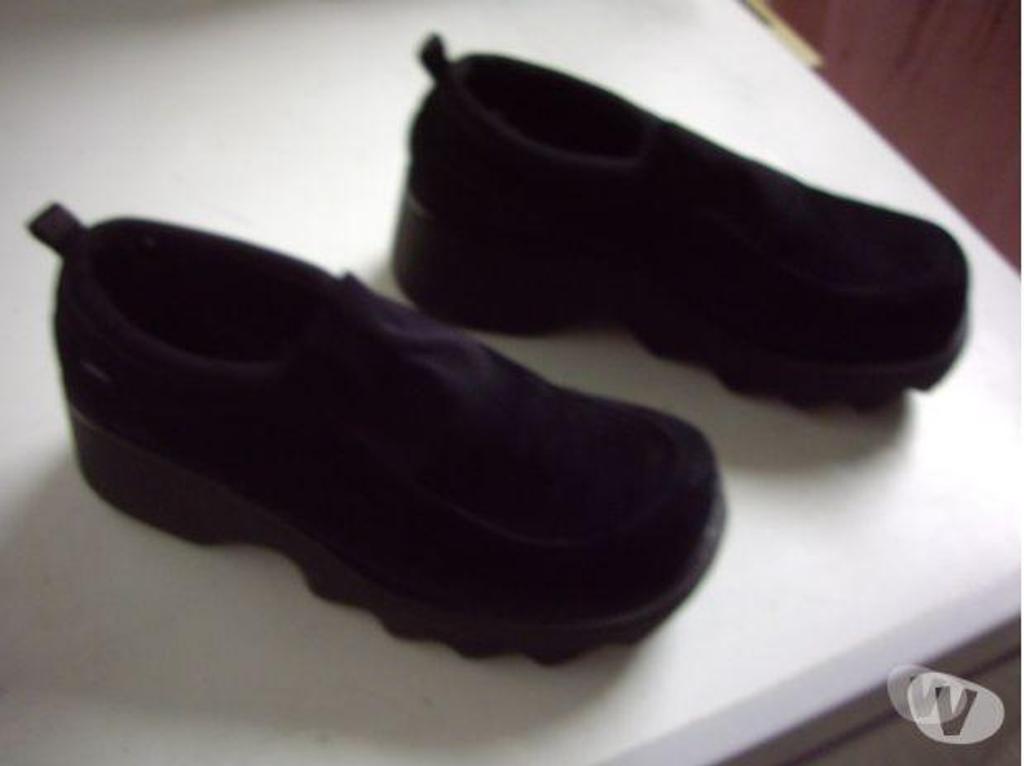 Chaussures Bas-Rhin Bouxwiller - 67330 - Photos Vivastreet Mocassins daim Noir pointure 40 à 5 €