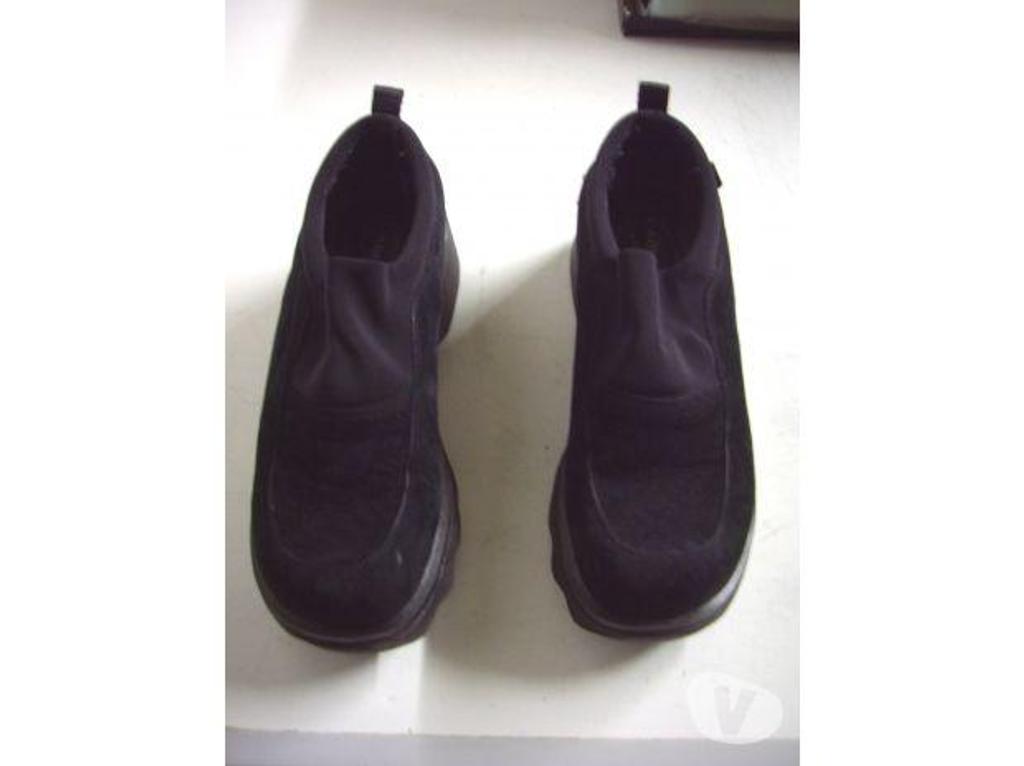 Chaussures Bas-Rhin Bouxwiller - 67330 - Photos Vivastreet Mocassins daim Noir pointure 40 à 5 €