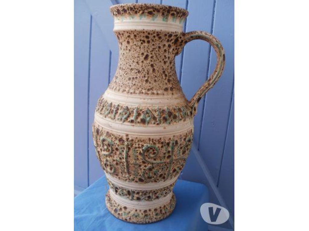 Décoration - art Tarn-et-Garonne Montauban - 82000 - Photos Vivastreet VASE ou CRUCHE avec anse Poterie West Germany