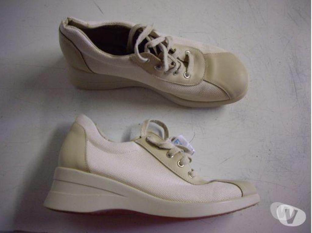 Chaussures Bas-Rhin Bouxwiller - 67330 - Photos Vivastreet Mocassins Beige pointure 39 à 5 €