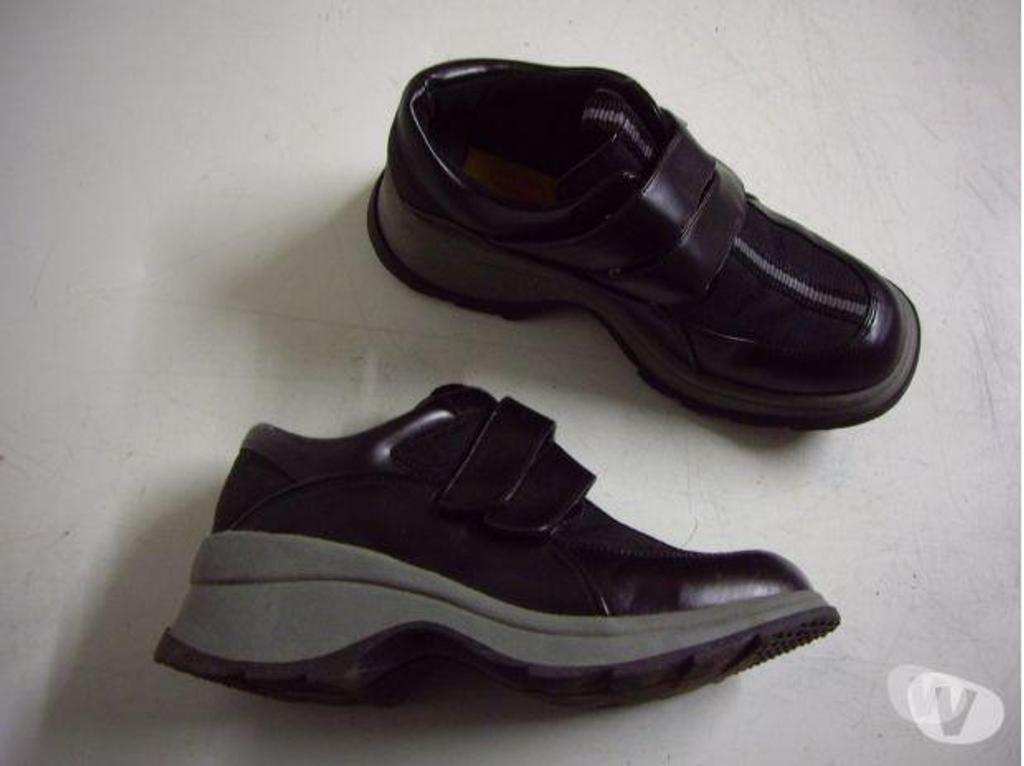 Chaussures Bas-Rhin Bouxwiller - 67330 - Photos Vivastreet Derbys Noir à scratch pointure 39 à 7 €