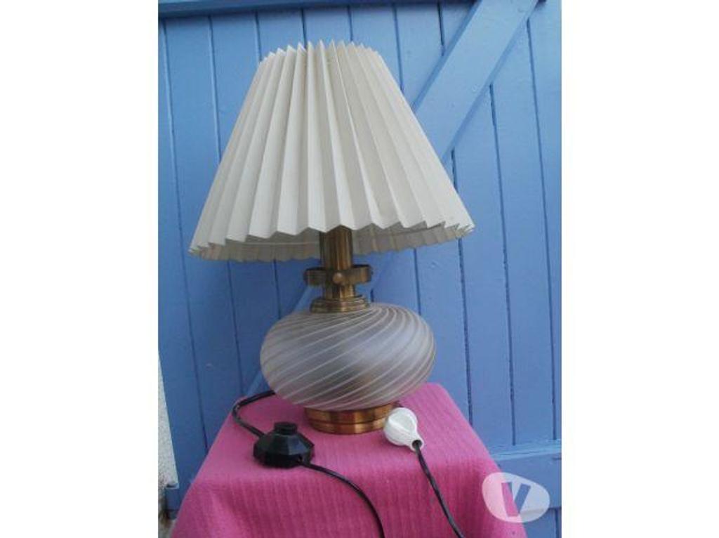 Décoration - art Tarn-et-Garonne Montauban - 82000 - Photos Vivastreet Lampe de salon verre et laiton Hauteur 45 cm