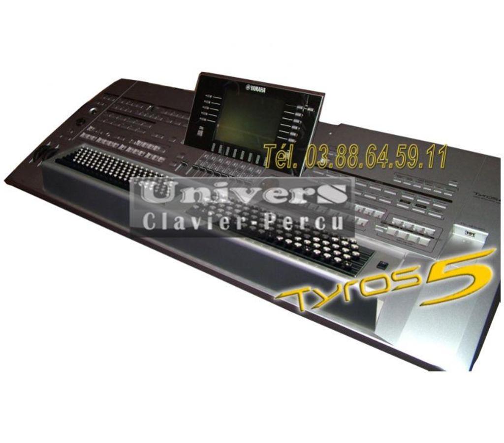 Instruments de musique Bas-Rhin Brumath - 67170 - Photos Vivastreet YAMAHA TYROS 5 - clavier Bouton