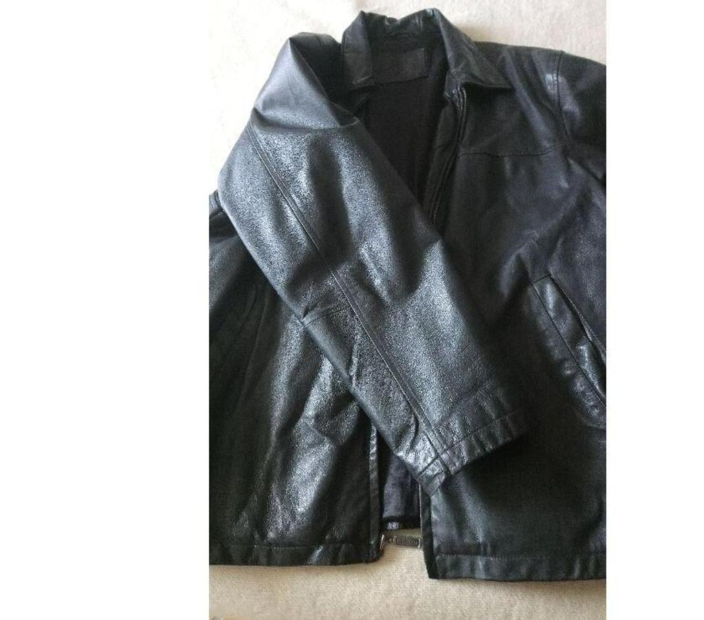 Vêtements occasion Seine-Saint-Denis La Courneuve - 93120 - Photos Vivastreet Blouson Cuir