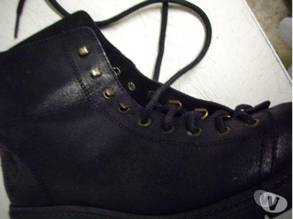 Chaussures Bas-Rhin Bouxwiller - 67330 - Photos Vivastreet Godillots Noir en croute de cuir vachette pt 40 à 8 €