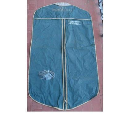 Accessoires - Bagagerie Montauban Tarn-et-Garonne - Photos Vivastreet Housse de protection pour vêtement Guy DORMEUIL