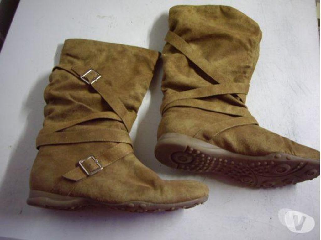 Chaussures Bas-Rhin Bouxwiller - 67330 - Photos Vivastreet Bottes Beige à boucles pt 41 - neuves
