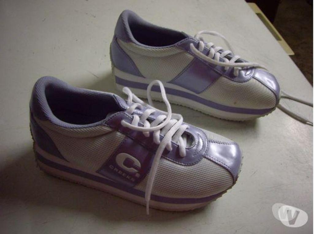 Chaussures Bas-Rhin Bouxwiller - 67330 - Photos Vivastreet Joggers de ville Blanc-bleu grisé pointure 38