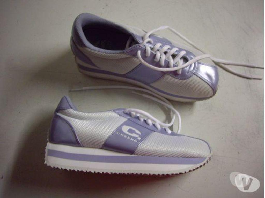 Chaussures Bas-Rhin Bouxwiller - 67330 - Photos Vivastreet Joggers de ville Blanc-bleu grisé pointure 38