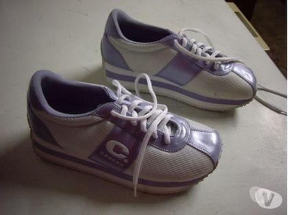 Chaussures et bottes occasion Bouxwiller Bas-Rhin - Photos Vivastreet Joggers de ville Blanc-bleu grisé pointure 38