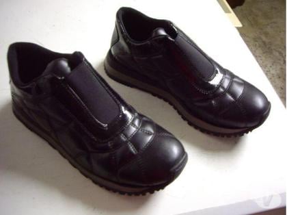 Chaussures et bottes occasion Bouxwiller Bas-Rhin - Photos Vivastreet Loafers en Noir brillant pt 38-neufs
