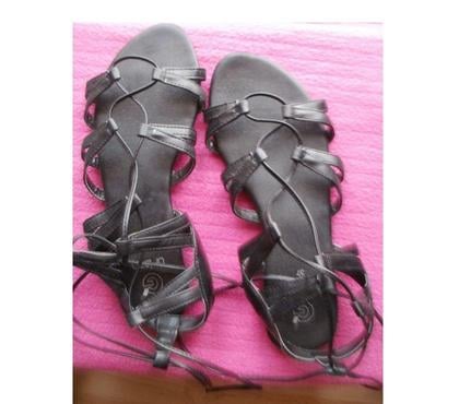 Chaussures occasion Montauban Tarn-et-Garonne - Photos Vivastreet Chaussures d'été Pointure 37, talon plat