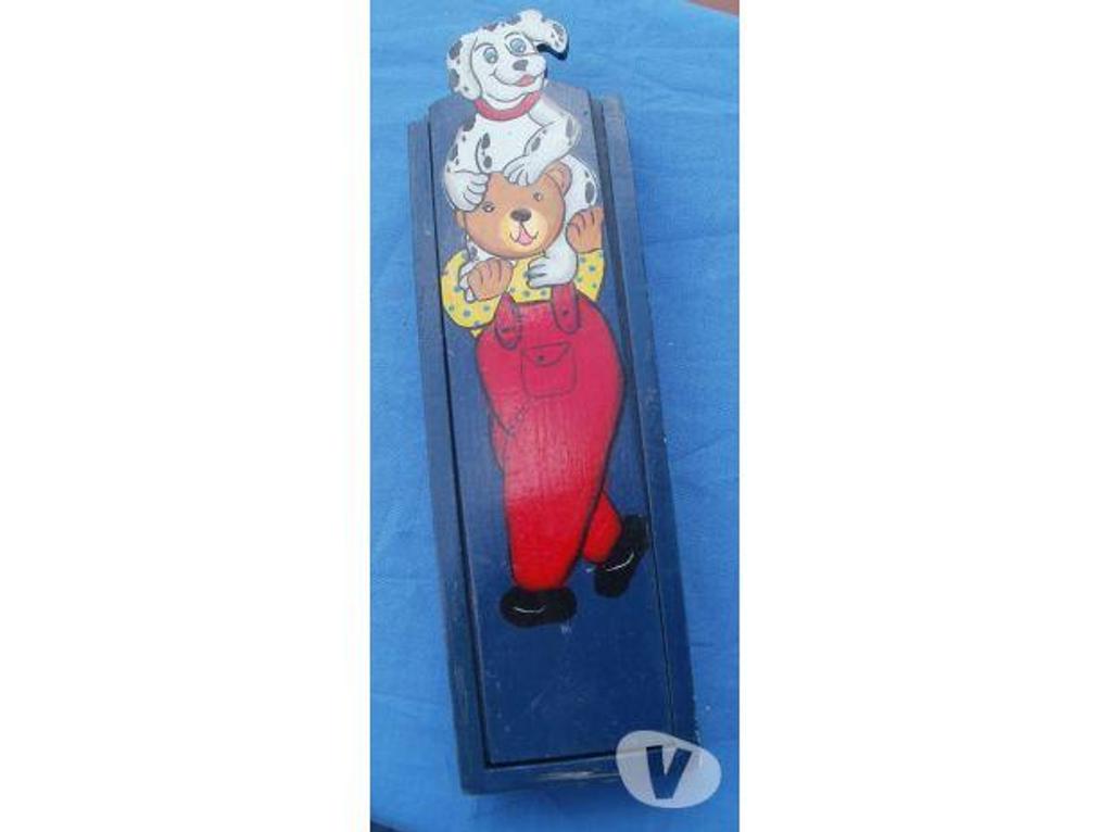 Accessoires - Bagagerie Tarn-et-Garonne Montauban - 82000 - Photos Vivastreet PLUMIER en bois, boite à crayon, décor d'animaux