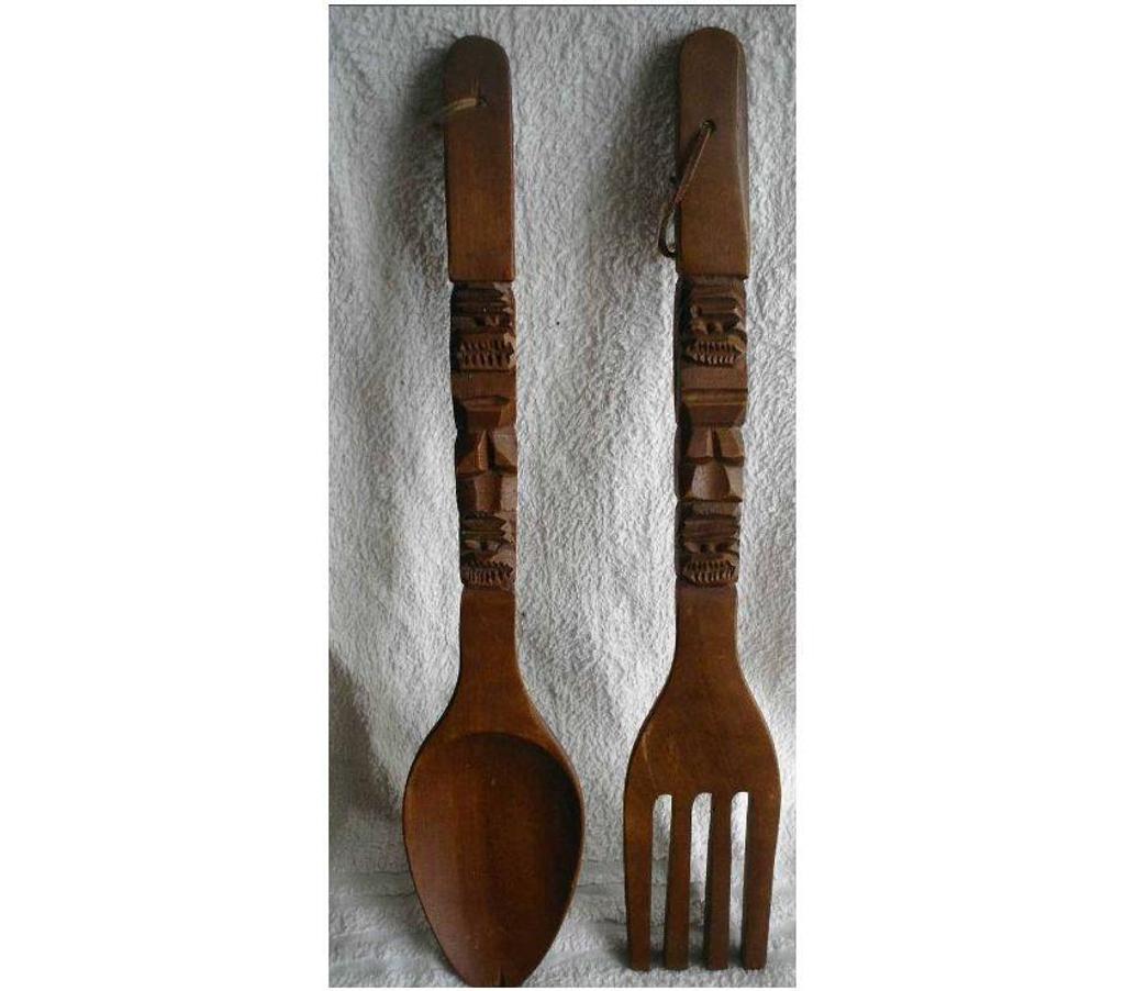 Décoration - art Tarn-et-Garonne Montauban - 82000 - Photos Vivastreet COUVERTS DECORATIFS en bois, hauteur 49 cm