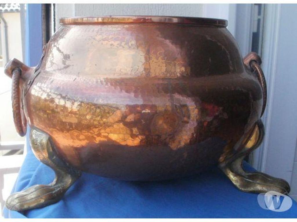 Décoration - art Tarn-et-Garonne Montauban - 82000 - Photos Vivastreet Grand cache pot en cuivre martelé